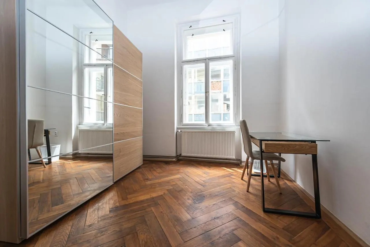 New Town Central Apartment Prague
